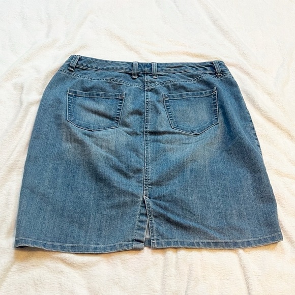 Nine West American Vintage Denim Mini Skirt Medium Wash Stretch Mid Rise Sz 14 - Picture 2 of 8